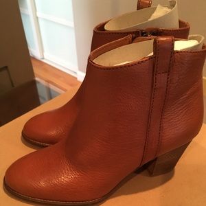 NIB Madewell Billie booties in Pecan Brown